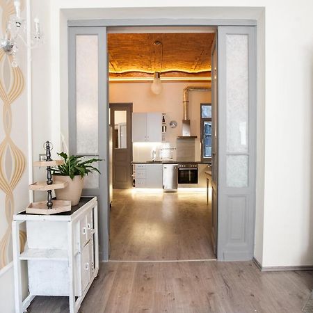 N42 By Small Home Budapest Exterior foto