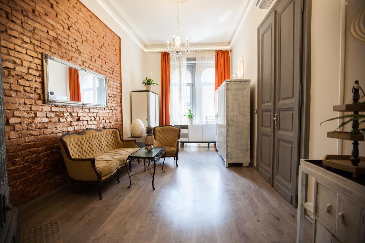 N42 By Small Home Budapest Exterior foto