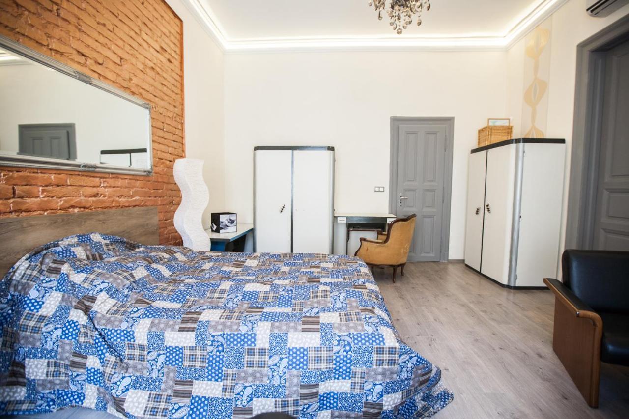 N42 By Small Home Budapest Exterior foto